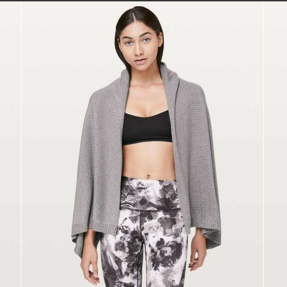 Lululemon Divinity Poncho Scarf Shawl Lunar Rock/Iced Iris - Picture 3 of 13